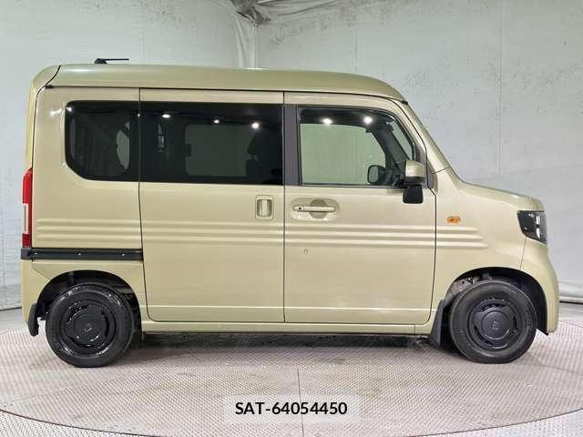 Honda N-VAN 2022-08 8355285-3