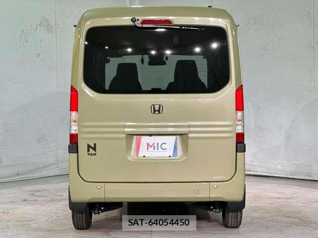 Honda N-VAN 2022-08 8355285-5