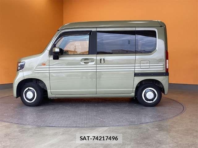 Honda N-VAN 2022-03 8367942-5