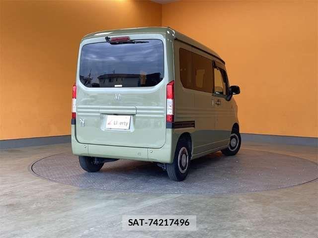 Honda N-VAN 2022-03 8367942-6