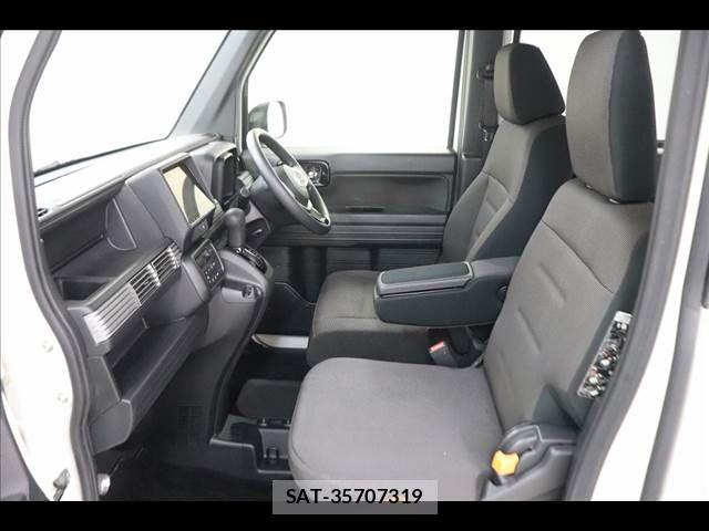 Honda N-VAN 2019-02 8367944-11