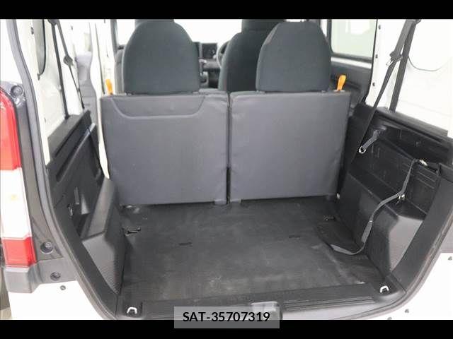 Honda N-VAN 2019-02 8367944-13