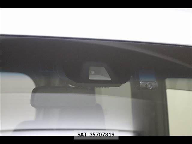 Honda N-VAN 2019-02 8367944-5
