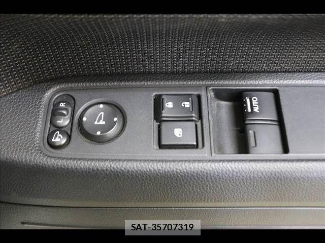 Honda N-VAN 2019-02 8367944-7