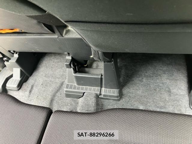 Honda N-VAN 2023-04 8830939-12