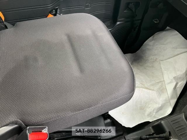 Honda N-VAN 2023-04 8830939-18