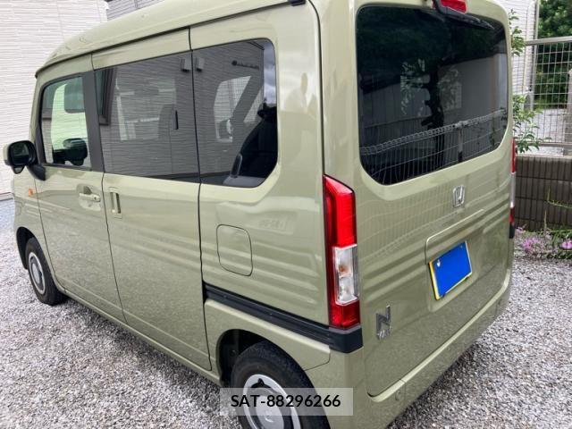 Honda N-VAN 2023-04 8830939-5