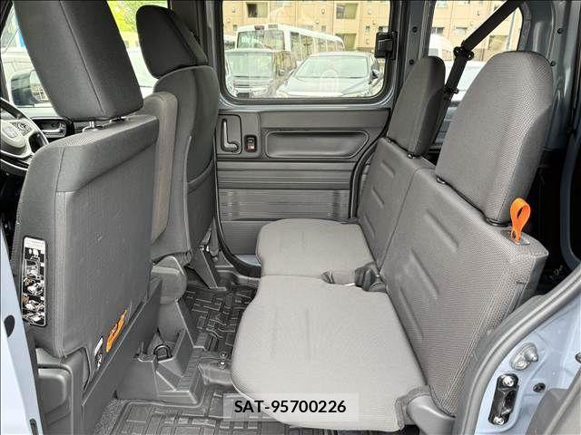 Honda N-VAN 2024-02 8830937-9