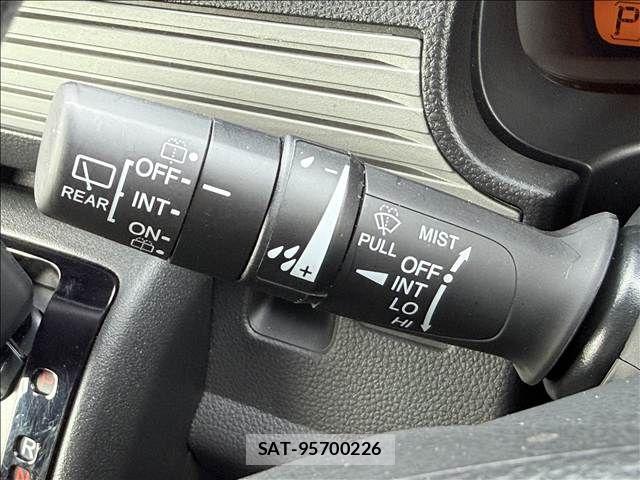 Honda N-VAN 2024-02 8830937-27
