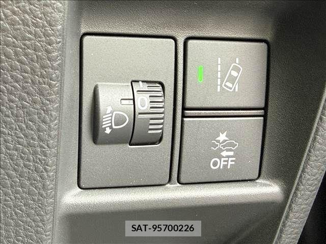 Honda N-VAN 2024-02 8830937-3