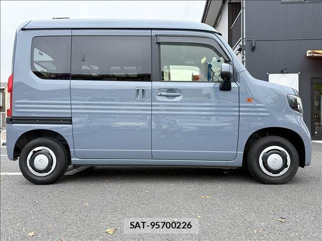 Honda N-VAN 2024-02 8830937-6