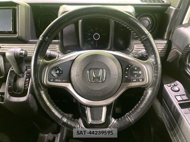 Honda N-VAN 2019-01 8871774-10