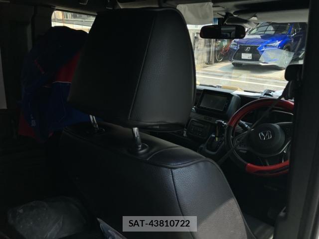 Honda N-VAN 2019-02 8871775-12