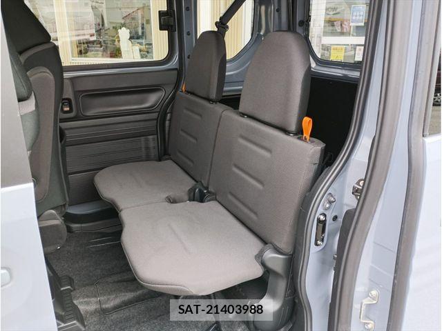 Honda N-VAN 2023-09 8881405-12