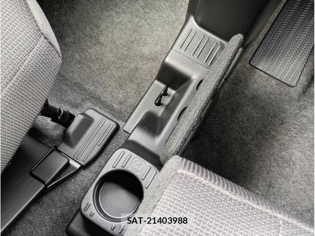 Honda N-VAN 2023-09 8881405-23