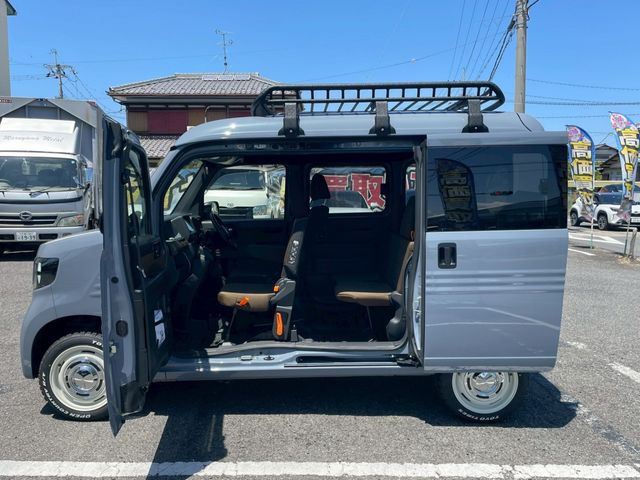 Honda N-VAN 2024-06 1093269-12