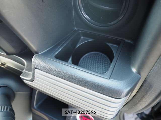Honda N-VAN 2020-03 6996771-17