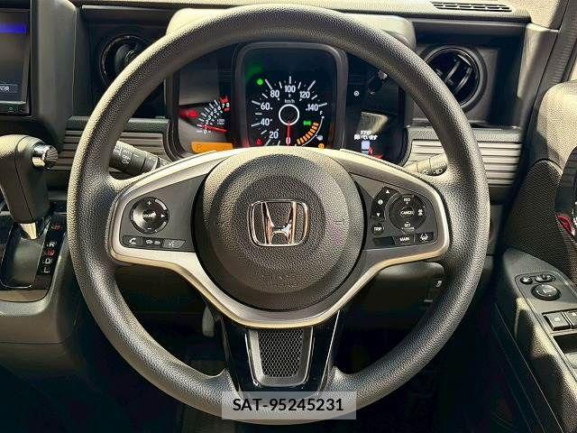 Honda N-VAN 2019-06 7218168-12