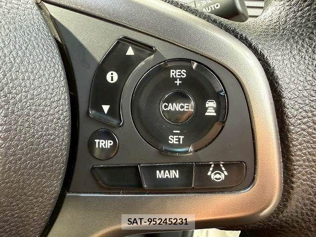 Honda N-VAN 2019-06 7218168-4