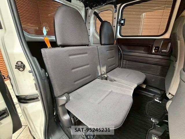 Honda N-VAN 2019-06 7218168-8