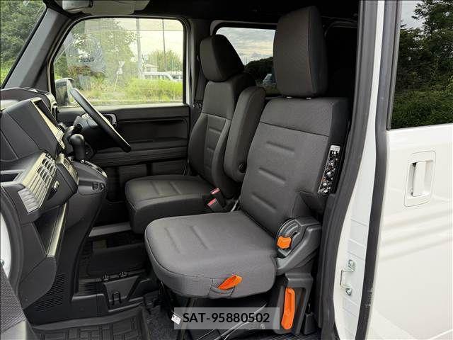 Honda N-VAN 2022-08 7980454-24