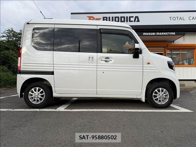 Honda N-VAN 2022-08 7980454-6