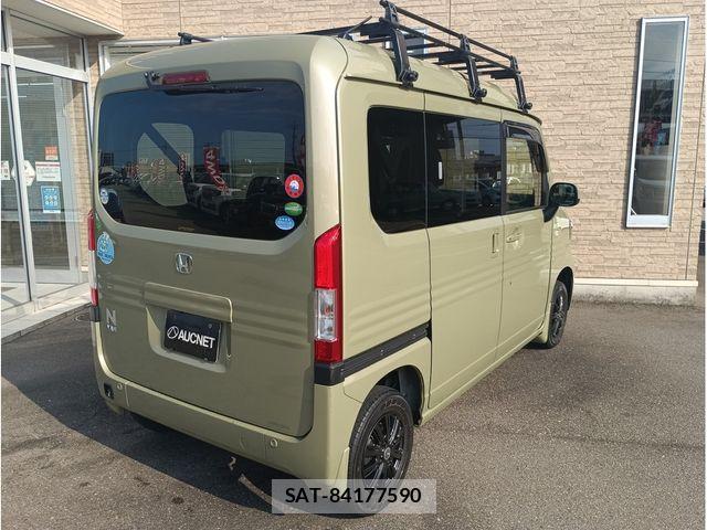 Honda N-VAN 2018-07 8367949-2