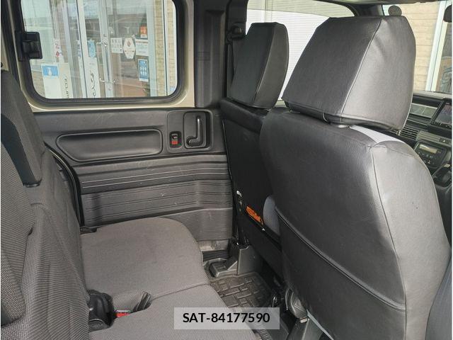 Honda N-VAN 2018-07 8367949-4