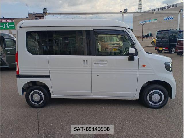 Honda N-VAN 2022-05 8830941-3