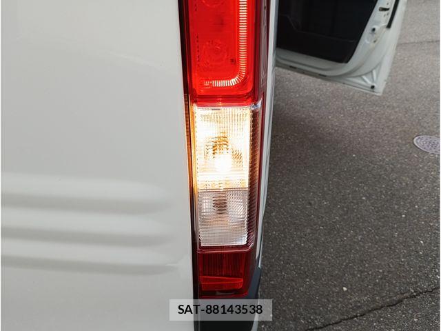 Honda N-VAN 2022-05 8830941-7