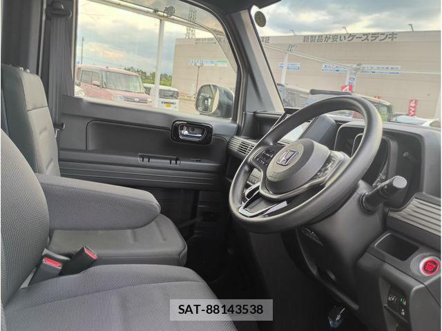 Honda N-VAN 2022-05 8830941-8