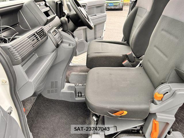 Honda N-VAN 2019-07 1198336-12