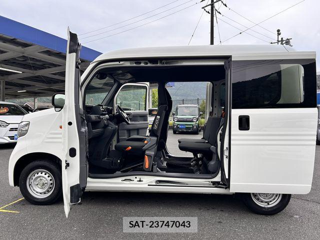 Honda N-VAN 2019-07 1198336-2