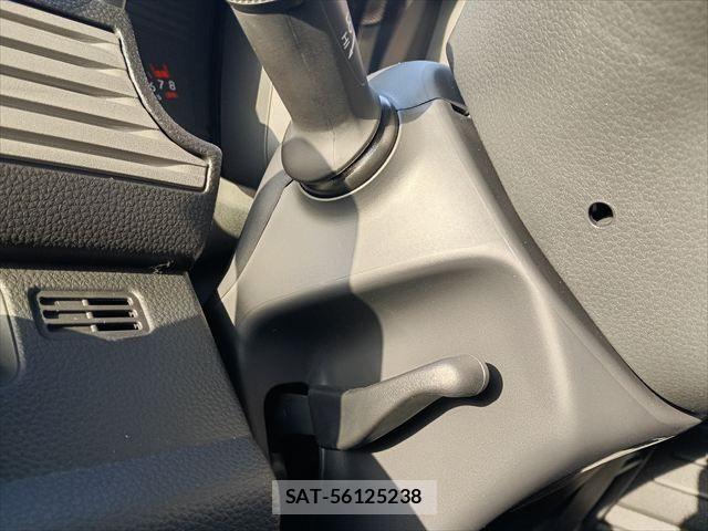 Honda N-VAN 2025-10 4140304-23