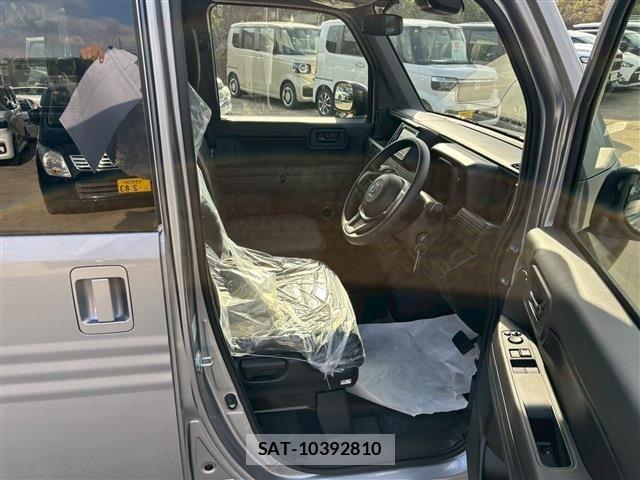 Honda N-VAN 2025-11 4372201-15