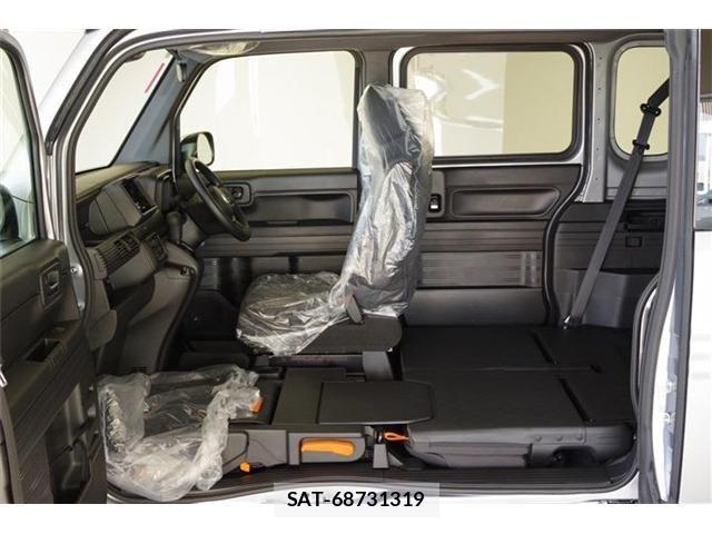 Honda N-VAN 2025-11 4598610-23