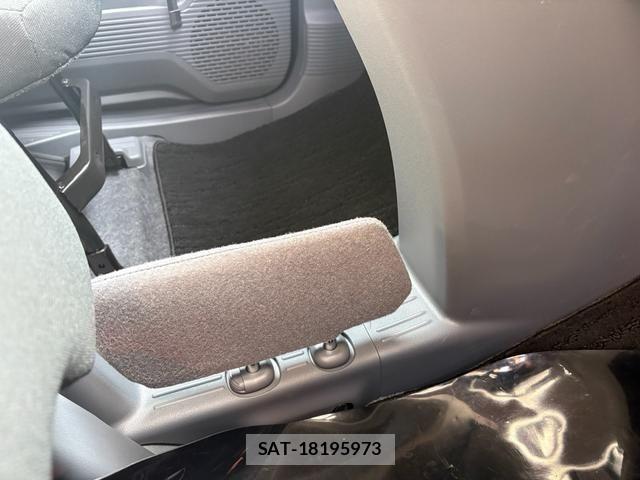 Honda N-VAN 2025-03 5874787-25