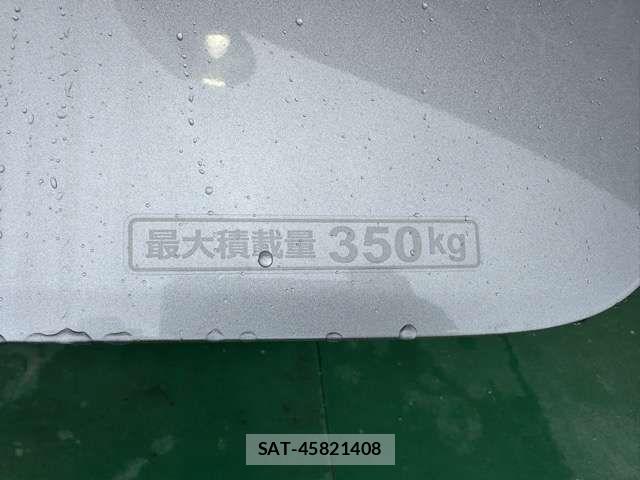 Honda N-VAN 2026-02 6218062-10