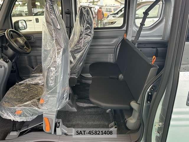 Honda N-VAN 2026-02 6218062-5