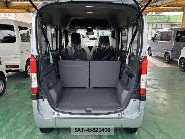 Honda N-VAN 2026-02 6218062-8