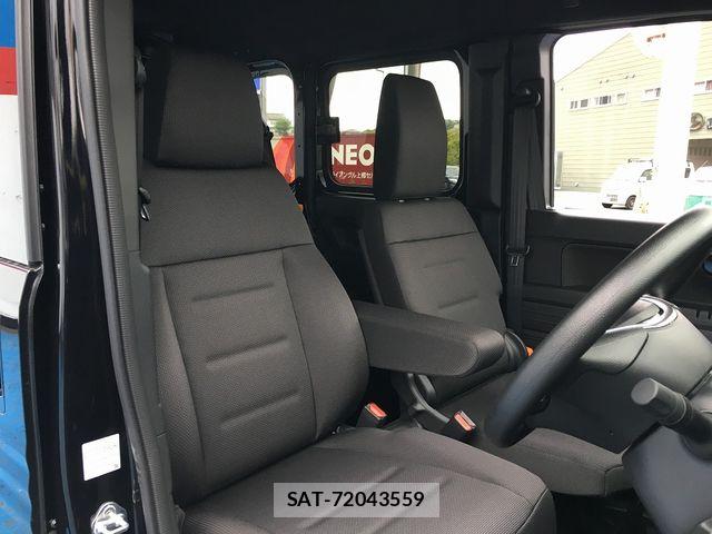 Honda N-VAN 2025-10 6546360-13