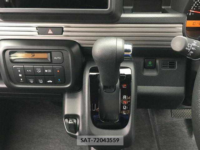 Honda N-VAN 2025-10 6546360-26