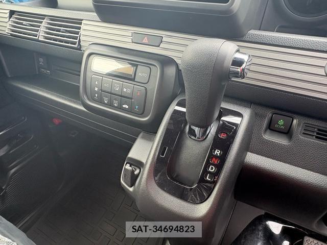 Honda N-VAN 2025-08 6613951-25