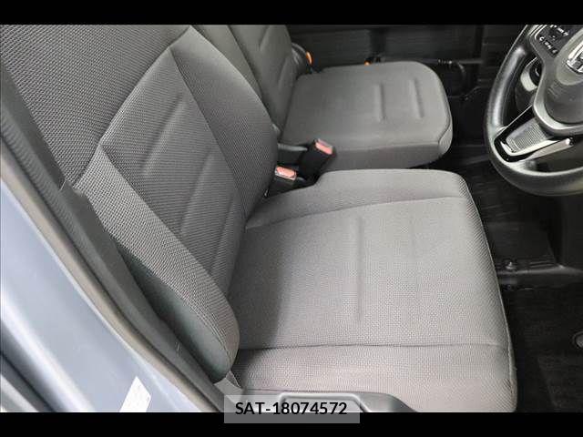 Honda N-VAN 2024-09 6910759-10