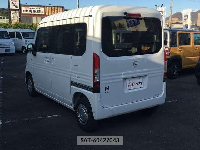 Honda N-VAN 2025-11 6910767-9
