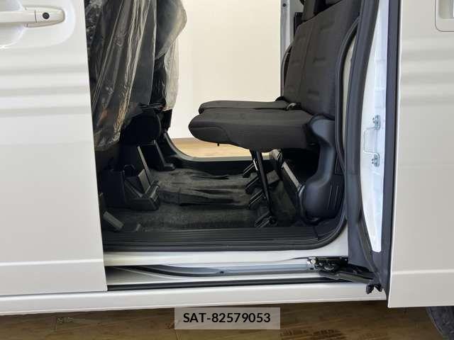 Honda N-VAN 2026-01 6910741-12