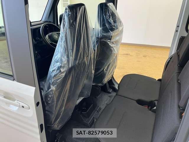 Honda N-VAN 2026-01 6910741-14