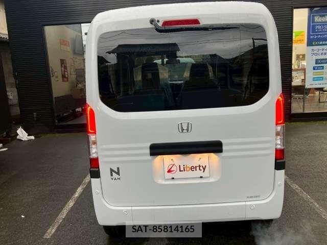 Honda N-VAN 2025-10 6910755-9