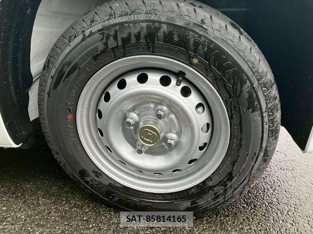 Honda N-VAN 2025-10 6910755-17