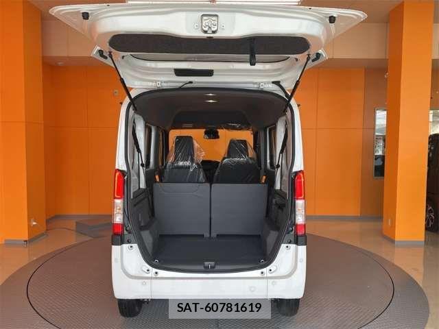 Honda N-VAN 2026-03 6910764-11